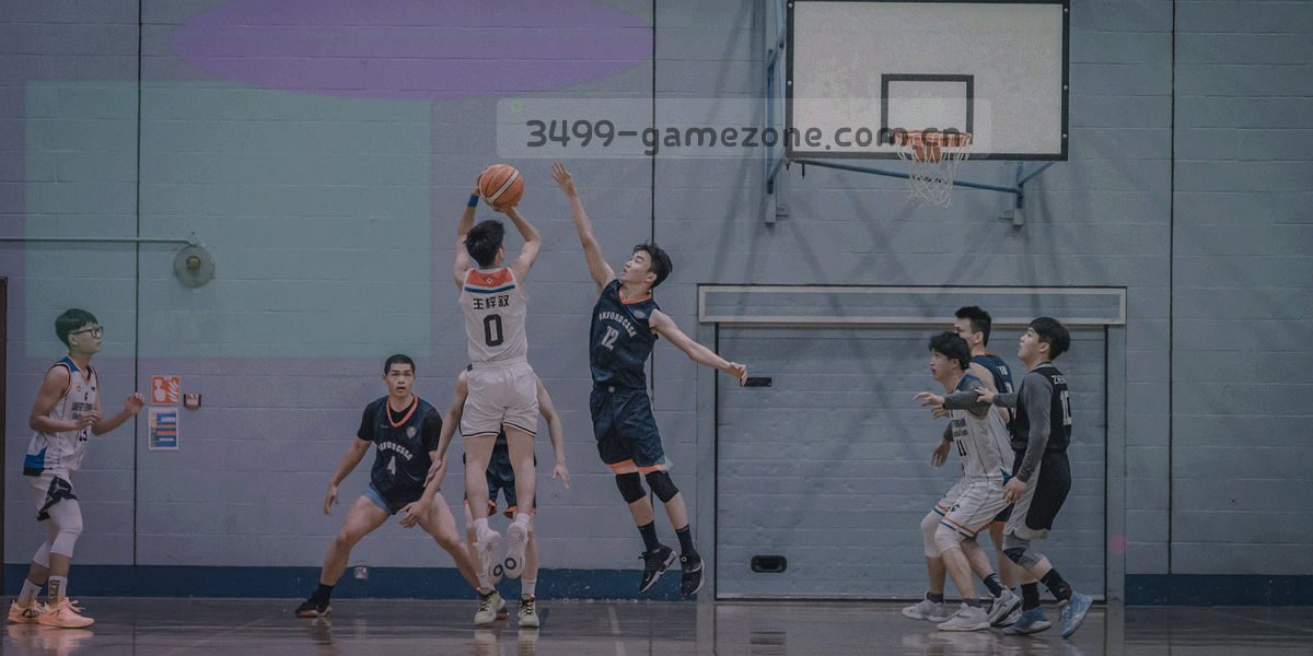 深夜底色上细网格与半透明数据块构成的抽象纹理，示意访问记录汇入聚合统计后被定期清除